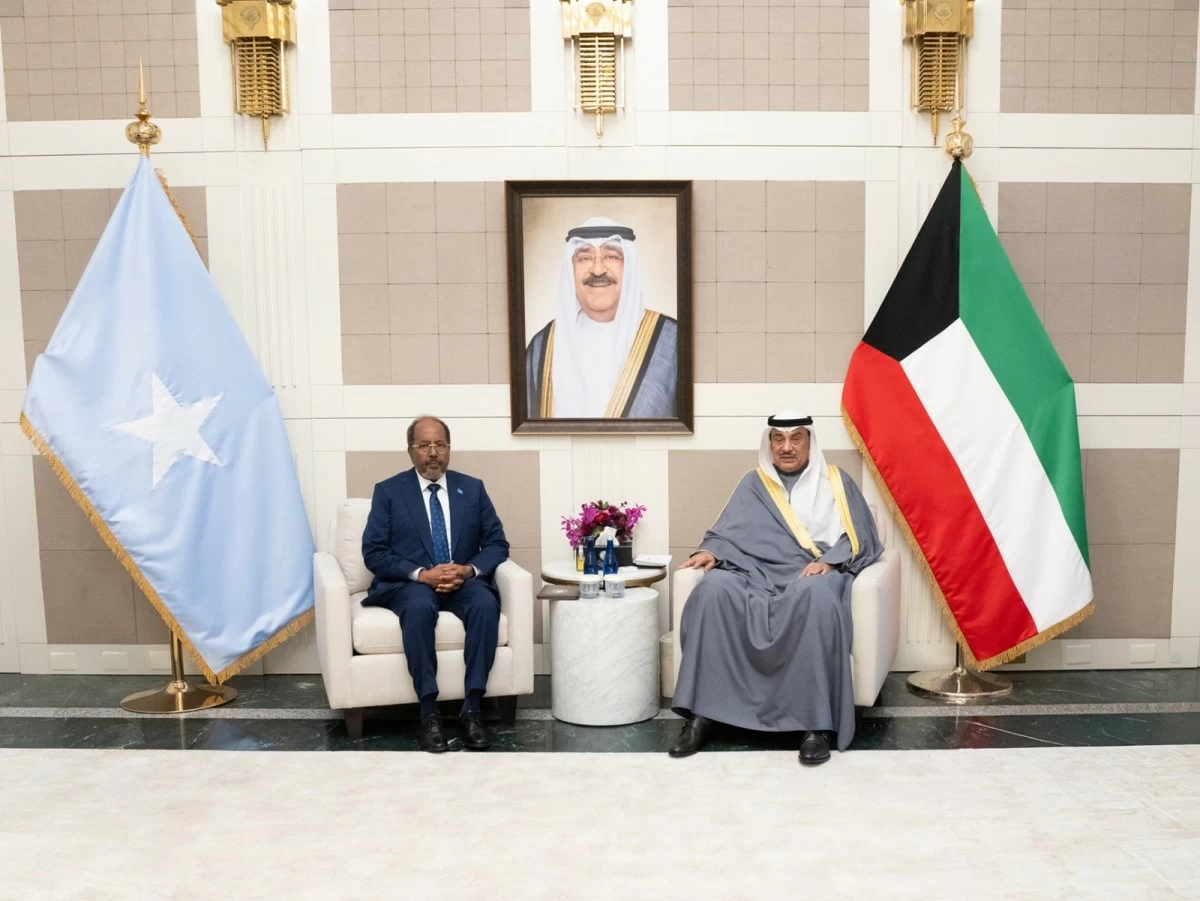 ممثل الأمير يبحث تعزيز العلاقات مع الرئيسين البولندي والصومالي ورئيسي وزراء لبنان ورواندا