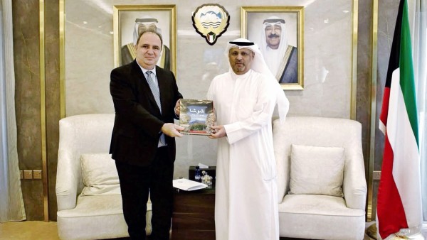 وزير 'الاتصالات' يبحث مع سفير أذربيجان تعزيز التعاون الثقافي والسياحي