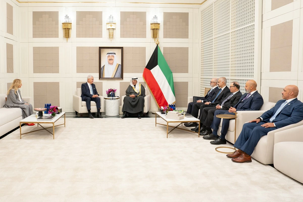 ممثل الأمير يبحث مع 'ليماك' مستجدات مشاريعها الكبرى في الكويت وتطوير الكفاءات الوطنية