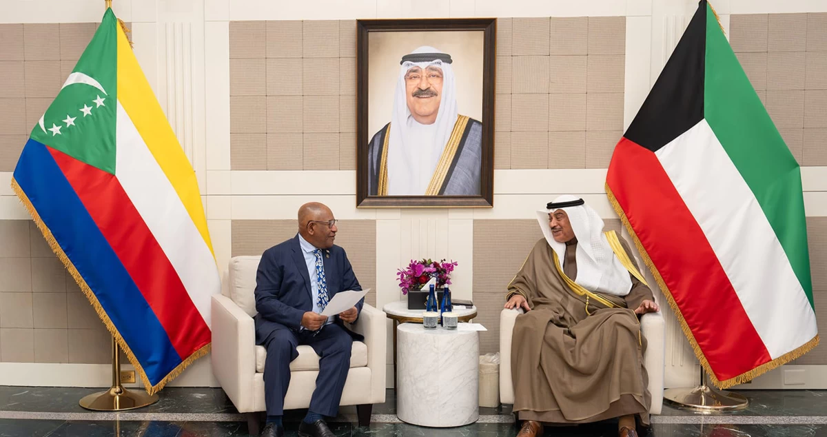ممثل الأمير يبحث مع رئيس'جزر القمر' تعزيز العلاقات وأبرز المستجدات الإقليمية والدولية