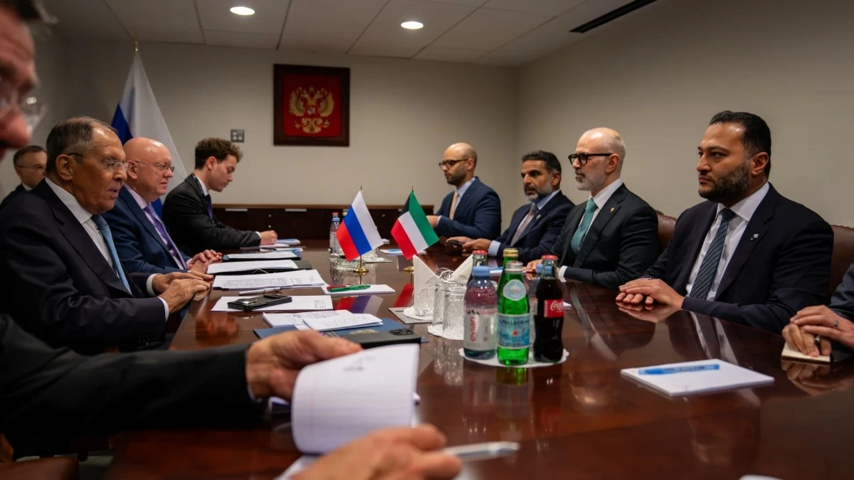 وزير الخارجية يبحث مع نظيريه الروسي والغواتيمالي العلاقات الثنائية والمستجدات الإقليمية والدولية