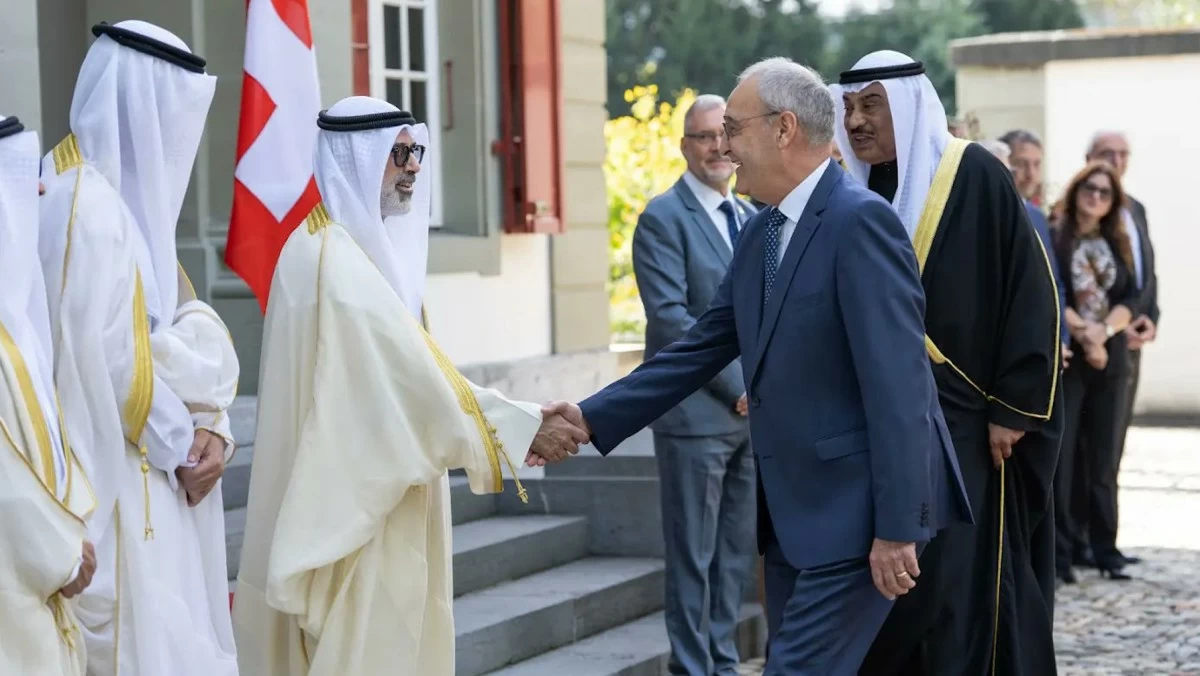 سمو ولي العهد يلتقي رئيس الاتحاد السويسري في قصر لون وسط مراسم استقبال رسمية