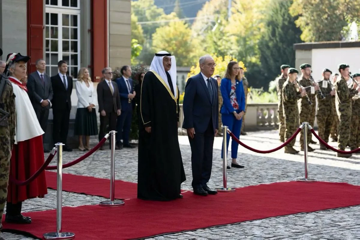 سمو ولي العهد يلتقي رئيس الاتحاد السويسري في قصر لون وسط مراسم استقبال رسمية