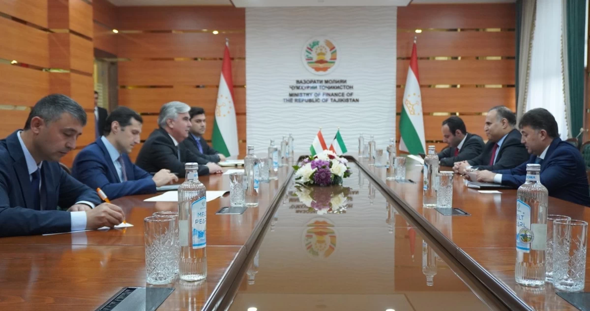 وزير مالية طاجيكستان يؤكد أهمية تعزيز التعاون الاقتصادي والاستثماري مع الكويت