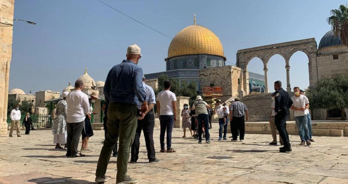 مئات المستوطنين يقتحمون المسجد الأقصى ومقام النبي يوسف ويؤدون طقوسا تلمودية
