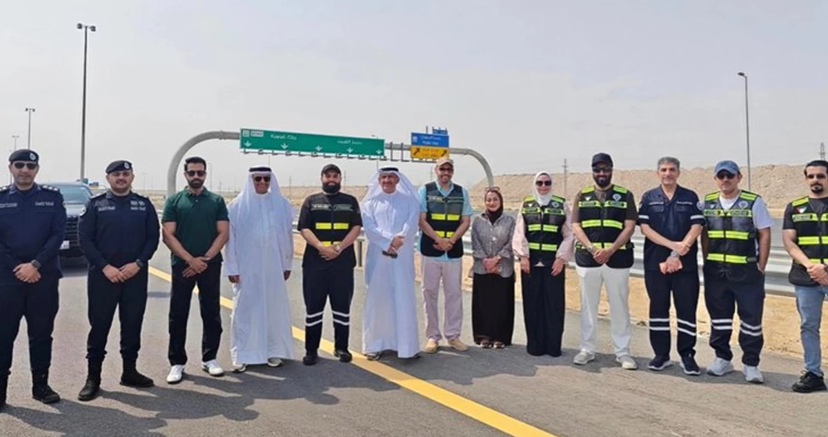 محافظ الجهراء ووكيل 'الأشغال' بالتكليف يفتتحان المرحلة الأولى من تطوير طريق الشيخ جابر