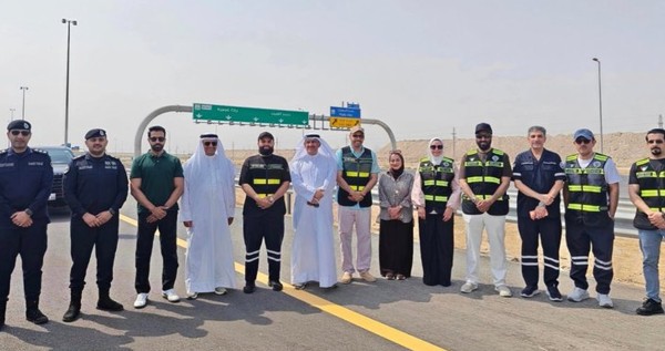 محافظ الجهراء ووكيل 'الأشغال' بالتكليف يفتتحان المرحلة الأولى من تطوير طريق الشيخ جابر