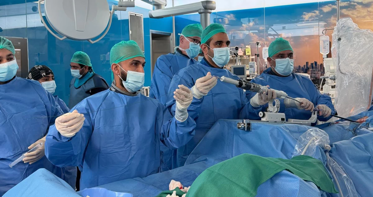 'الأمراض الصدرية' ينجح في إجراء أول عملية بالكويت لتركيب صمام ثلاثي الشرفات عن طريق القسطرة