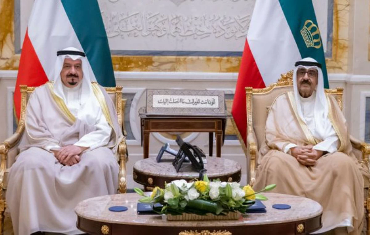 سمو الأمير يستقبل ولي العهد ورئيس الوزراء والنائب الأول ووزيري الدفاع والخارجية