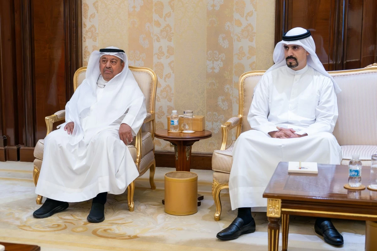 رئيس الوزراء يبحث مع وزير المؤسسات الإيطالي تعزيز التعاون الاقتصادي والاستثماري والصناعي