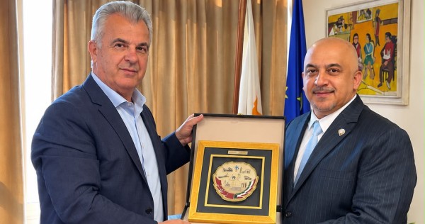 سفير الكويت لدى قبرص يبحث مع وزير العدل تعزيز التعاون الأمني والقانوني