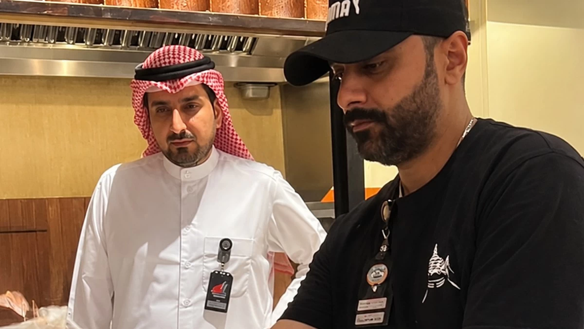'التجارة': ضبط سلع مقلدة وعروض وتخفيضات دون ترخيص في الخيران البحرية