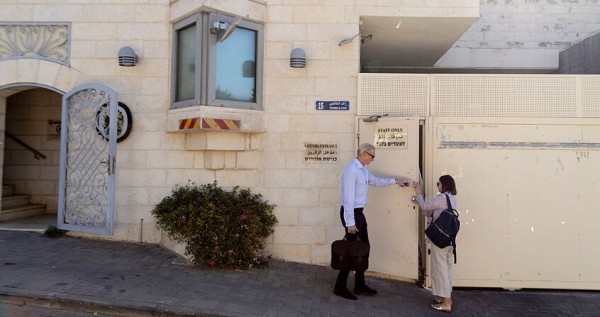 بريطانيا: قنصليتنا في القدس الشرقية ستبقى مفتوحة وتواصل عملها كبعثة مستقلة