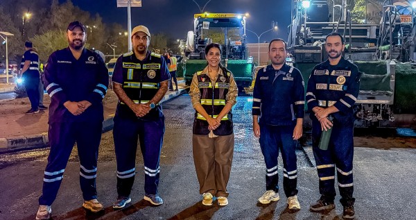 وزيرة الأشغال تتفقد صيانة الطرق في النعيم: جودة التنفيذ و…