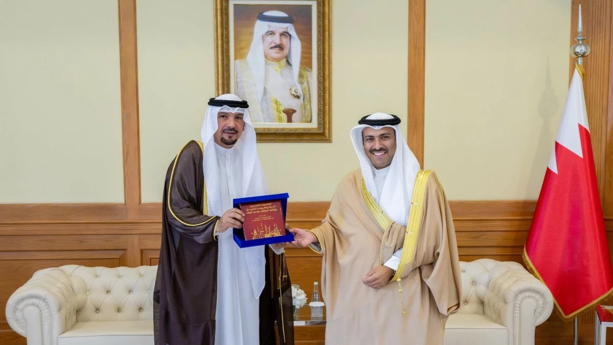 وزير الإعلام البحريني: الكويت تتمتع بمكانة إعلامية وثقافية رائدة في الخليج