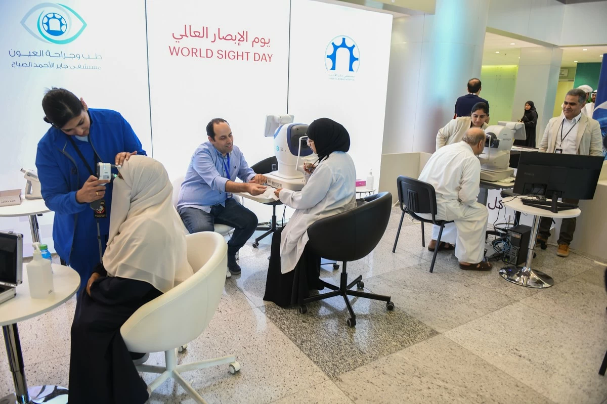 وزير الصحة يدشن يوم الإبصار العالمي في مستشفى جابر