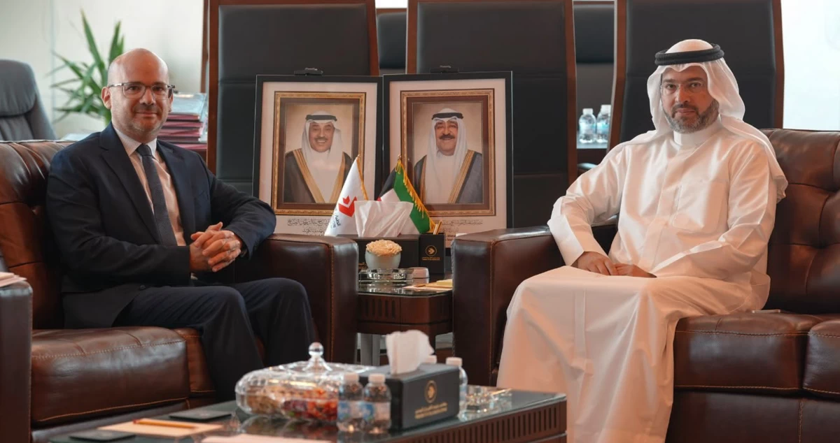 رئيس الطيران المدني يبحث مع السفير الفرنسي تعزيز التعاون في قطاع الطيران