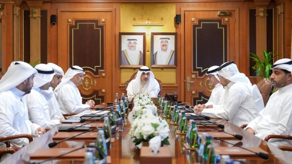 النائب الأول يبحث مع مسؤولي الاتصالات تنظيم العمل وتذليل المعوقات