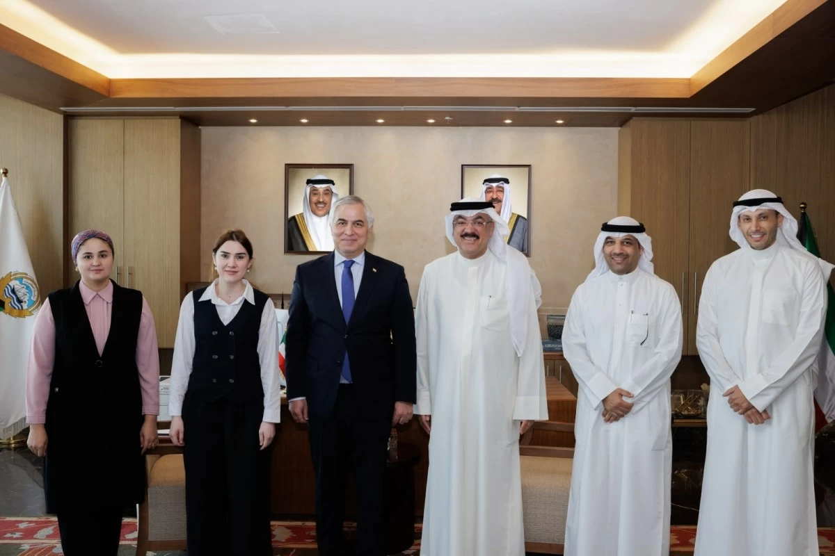 وزير التربية يبحث مع سفير طاجيكستان تعزيز التعاون التعليمي