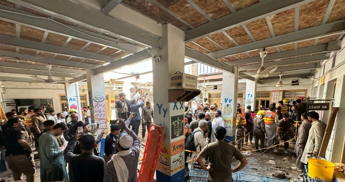 باكستان: مقتل 27 طالباً ومعلمة واحدة بانهيار سقف مدرسة في بيشاور