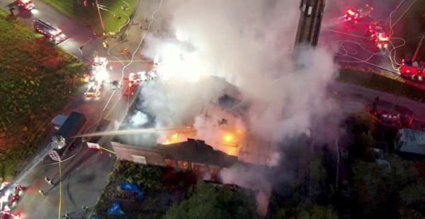 न्युयोर्कमा विशाल आगलागी... 'द गडफादर' चलचित्रमा देखिएको ऐतिहासिक चर्चको उद्धार