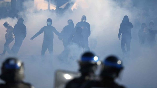 فرنسا تغلق 'اللوفر' ومتاحف أخرى السبت تحسباً للاحتجاجات