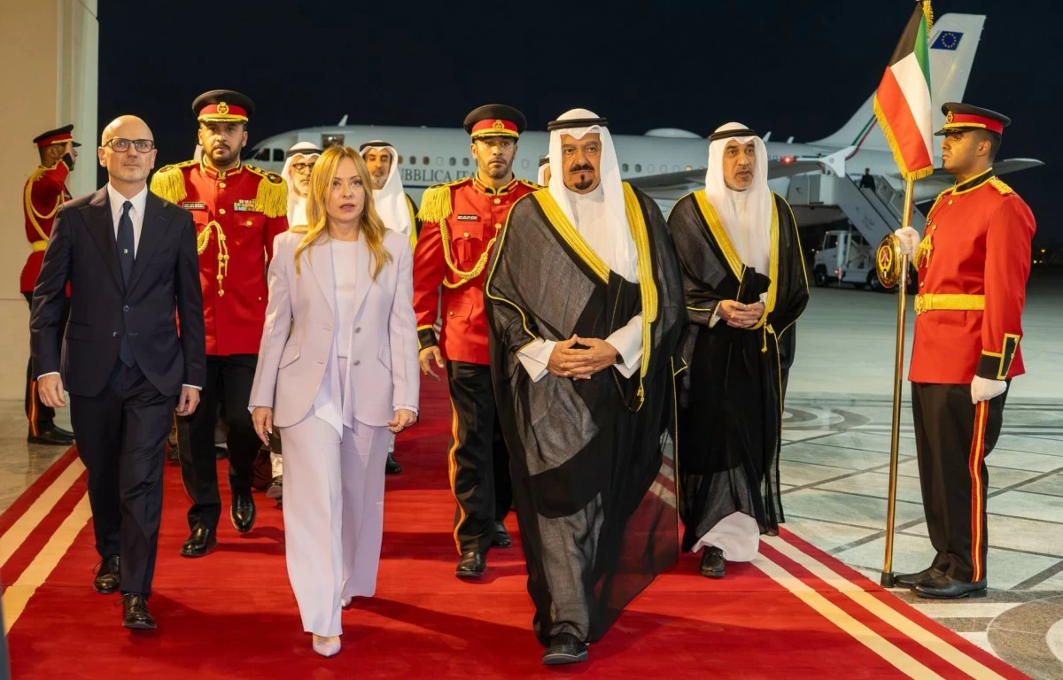 رئيسة وزراء إيطاليا تصل إلى الكويت في زيارة رسمية