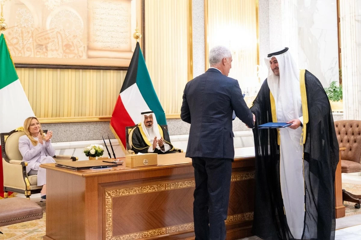 بحضور رئيس الوزراء ونظيرته الإيطالية... الكويت وإيطاليا توقعان مذكرتي تفاهم وخطاب نوايا في الاستثمار والدفاع والتعاون العسكري