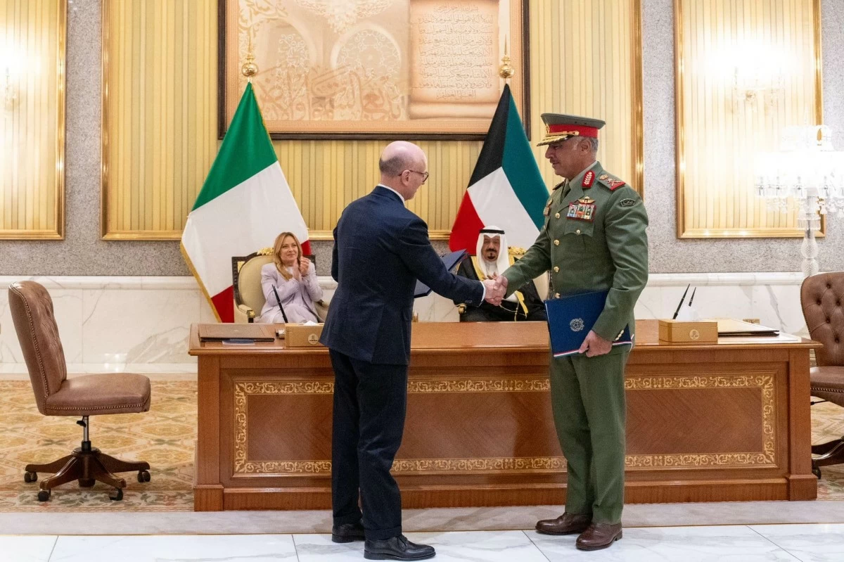 بحضور رئيس الوزراء ونظيرته الإيطالية... الكويت وإيطاليا توقعان مذكرتي تفاهم وخطاب نوايا في الاستثمار والدفاع والتعاون العسكري