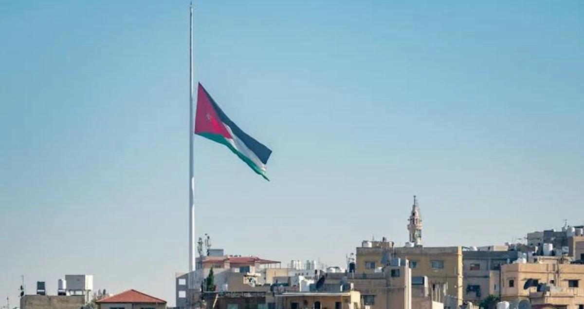 الأردن يعلن الحداد العام وتنكيس الأعلام لثلاثة أيام حداداً على ضحايا هجوم الكرك