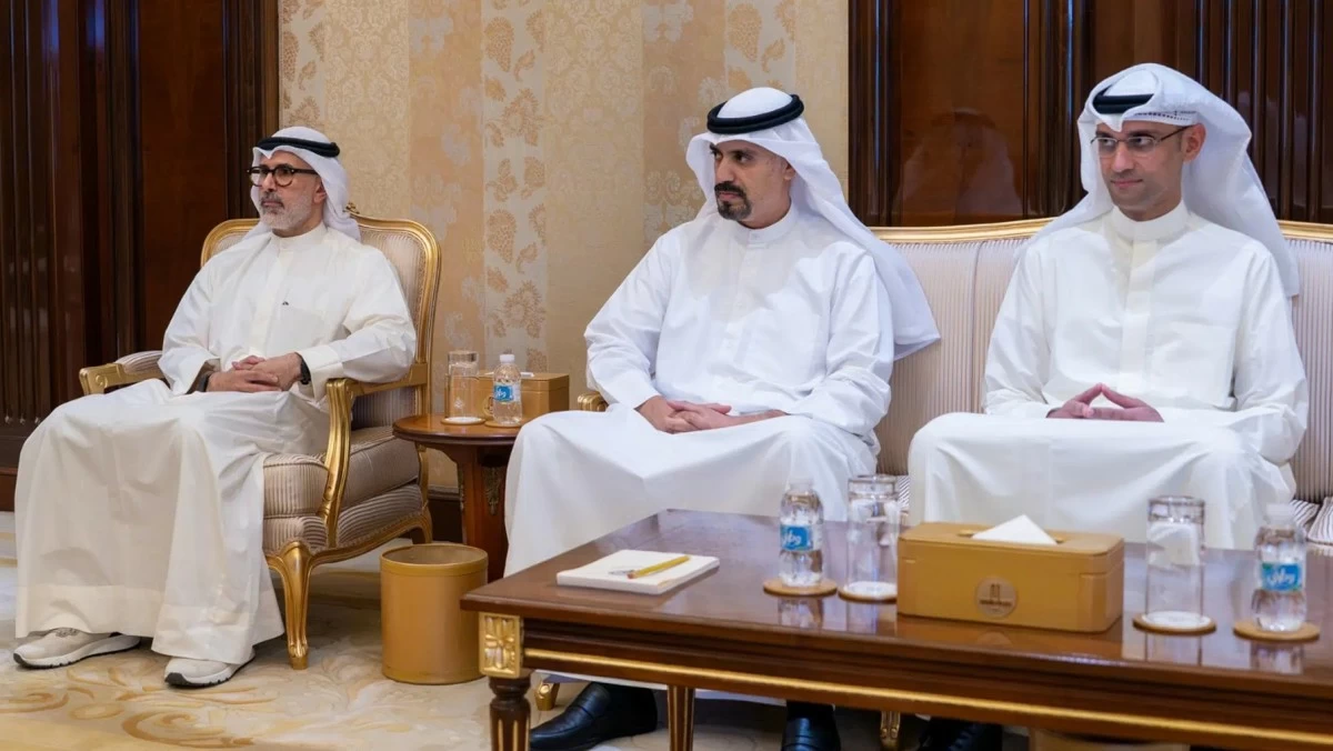 رئيس الوزراء يبحث مع رئيسي 'بلاك روك' و'كي كي آر' تعزيز التعاون الاقتصادي والاستثماري