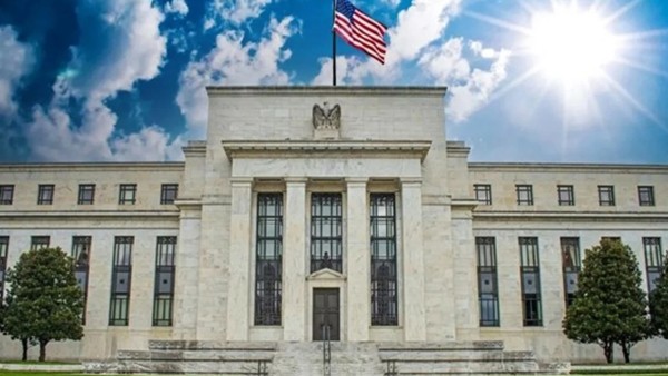 'الفيدرالي الأميركي' يثبت سعر الفائدة عند نطاق 3.75% إلى 4%