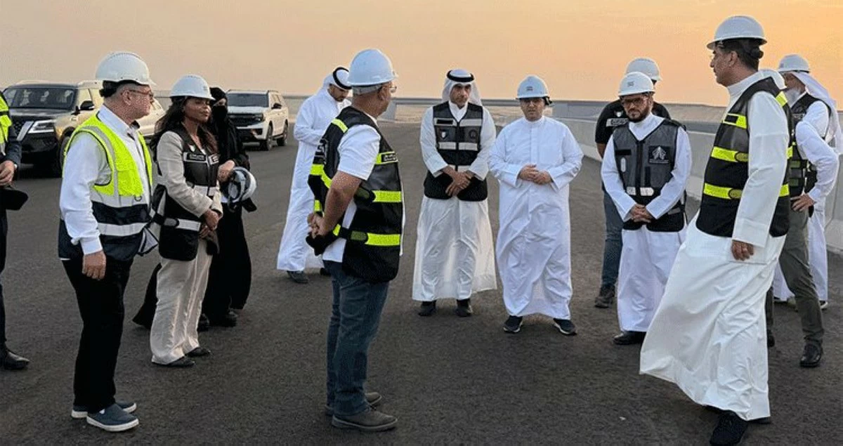 وزير 'الإسكان' يؤكد ضرورة الالتزام بالجدول الزمني لمشروع جنوب سعد العبدالله