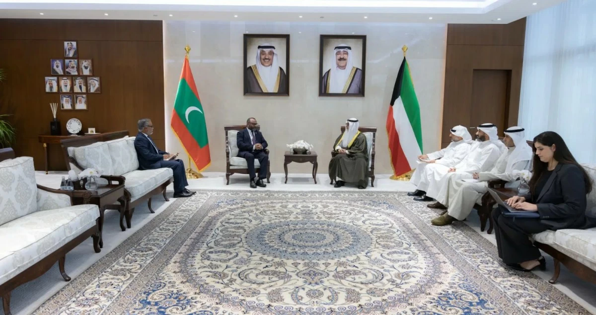 سمو الأمير يتلقى رسالة خطية من رئيس المالديف