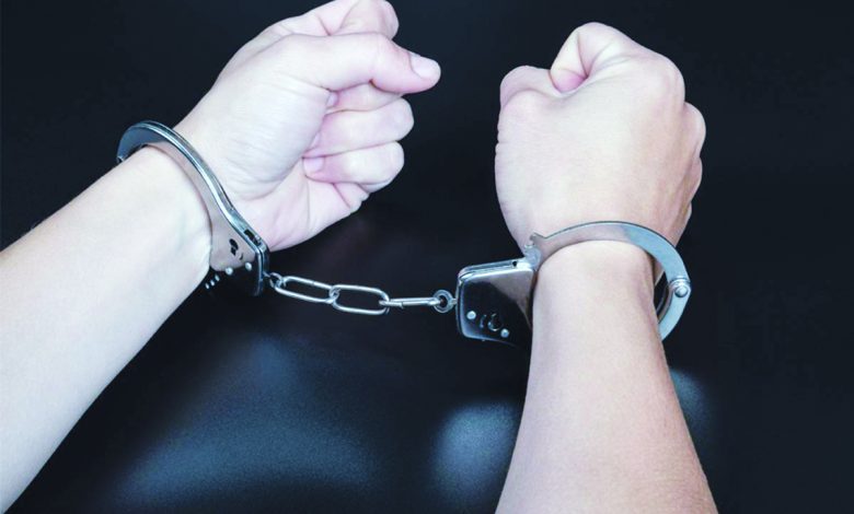 الرجال يمنعون النفقات... ولا عزاء للمطلقات