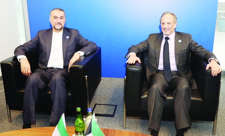 ...وبحث العلاقات مع وزراء خارجية العراق وإيران وتركيا