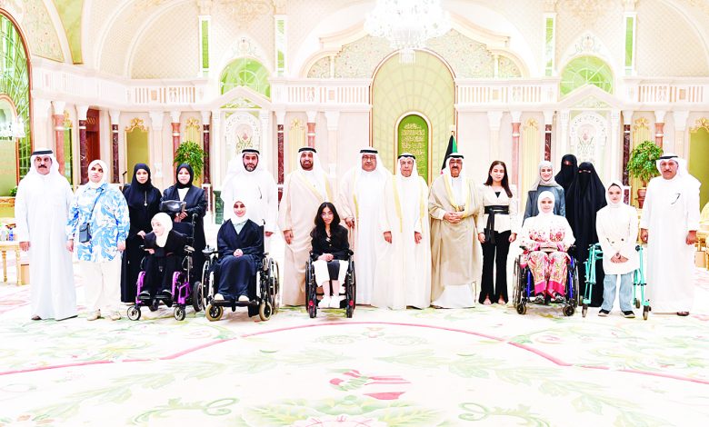 ولي العهد للمتفوقين: واكبوا التكنولوجيا والذكاء الاصطناعي
