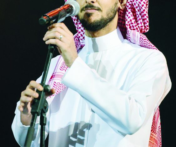 عايض يوسف بكل اللغات: "ما لكم دخل بحياتي الخاصة"