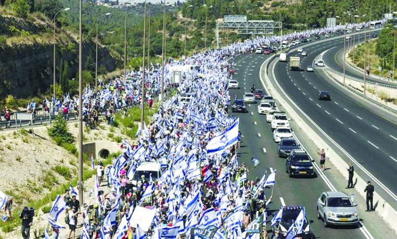 احتجاجات حاشدة في إسرائيل قبل التصويت على الإصلاح القضائي