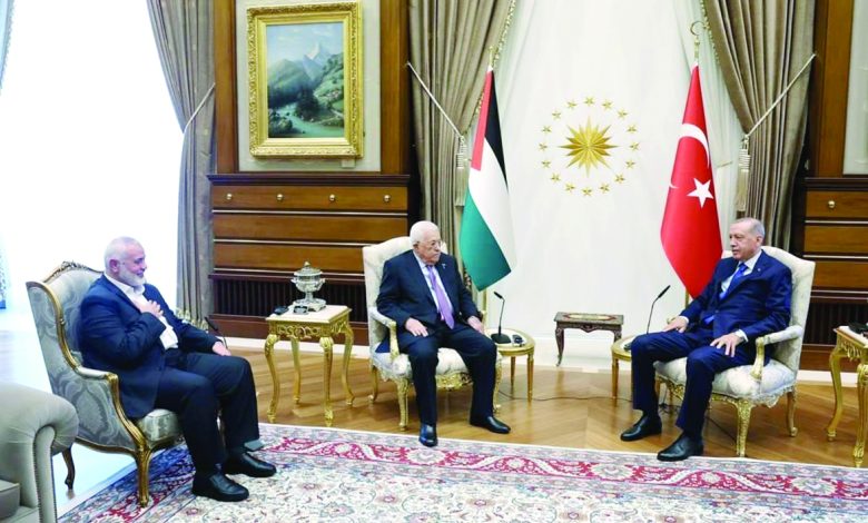 عباس وهنية يتفقان على توحيد الجهود لمواجهة حكومة نتانياهو