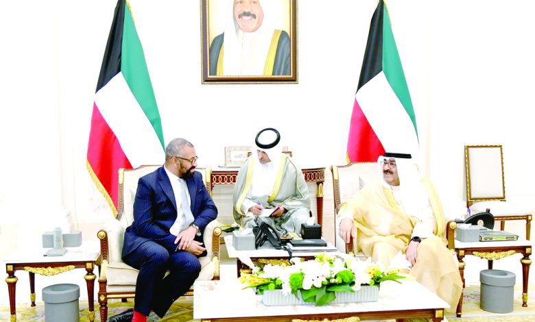 الفهد بحث ووزير الخارجية البريطاني العلاقات