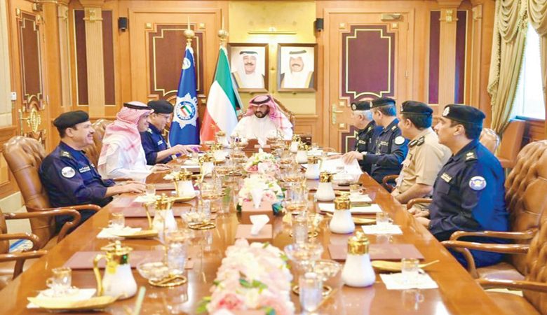 وزير الداخلية للوكلاء المساعدين: تطبيق القانون على الجميع