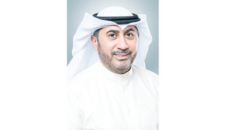 شمس يسأل عن صيانة ملاعب كرة القدم بالأندية