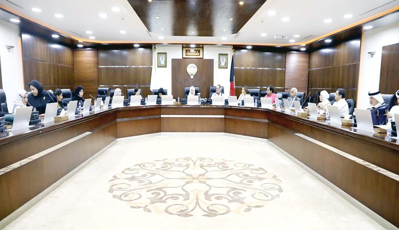 مهدي: إذكاء وعي إعلامي لتغييرالصورة النمطية عن"ذوي الإعاقة"