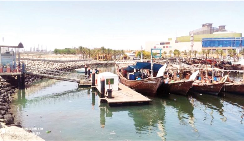 "الصيادين": نفد الديزل من محطتي الشملان والفحيحيل فتوقفت اللنجات … "لا يوجد إضراب"