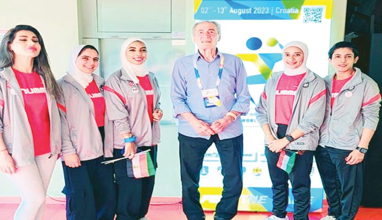 العجمي تشيد بمدربات "اليد"
