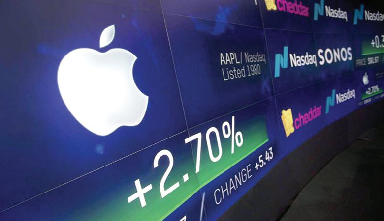 هل ينقذ آيفون 15 "أبل" من تراجع الإيرادات وخسارة الـ300 مليار دولار؟