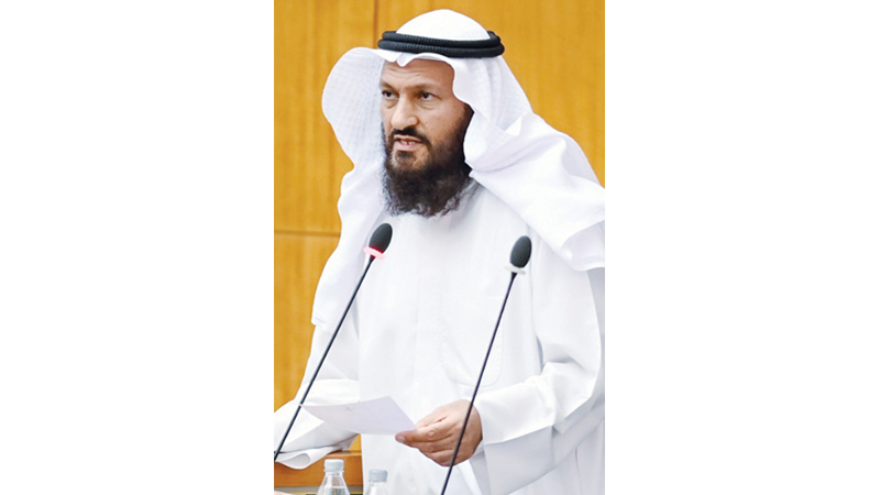 محمد هايف يتقصى عن شروط اللباس الجامعي تنفيذا لقانون منع الاختلاط