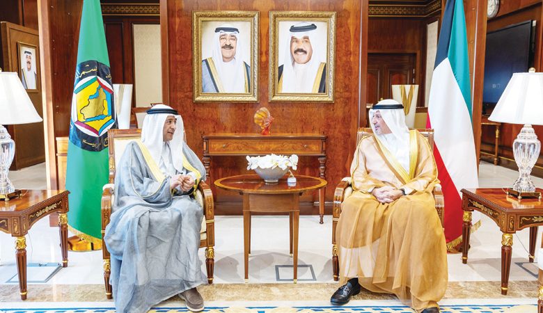 العبدالله يبحث مع البديوي تعزيز مسيرة العمل الخليجي المشترك