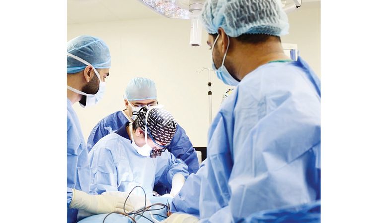 مستشفى جابر دشن زراعة الأنسجة الحرة في عمليات ترميم الثدي وشد البطن